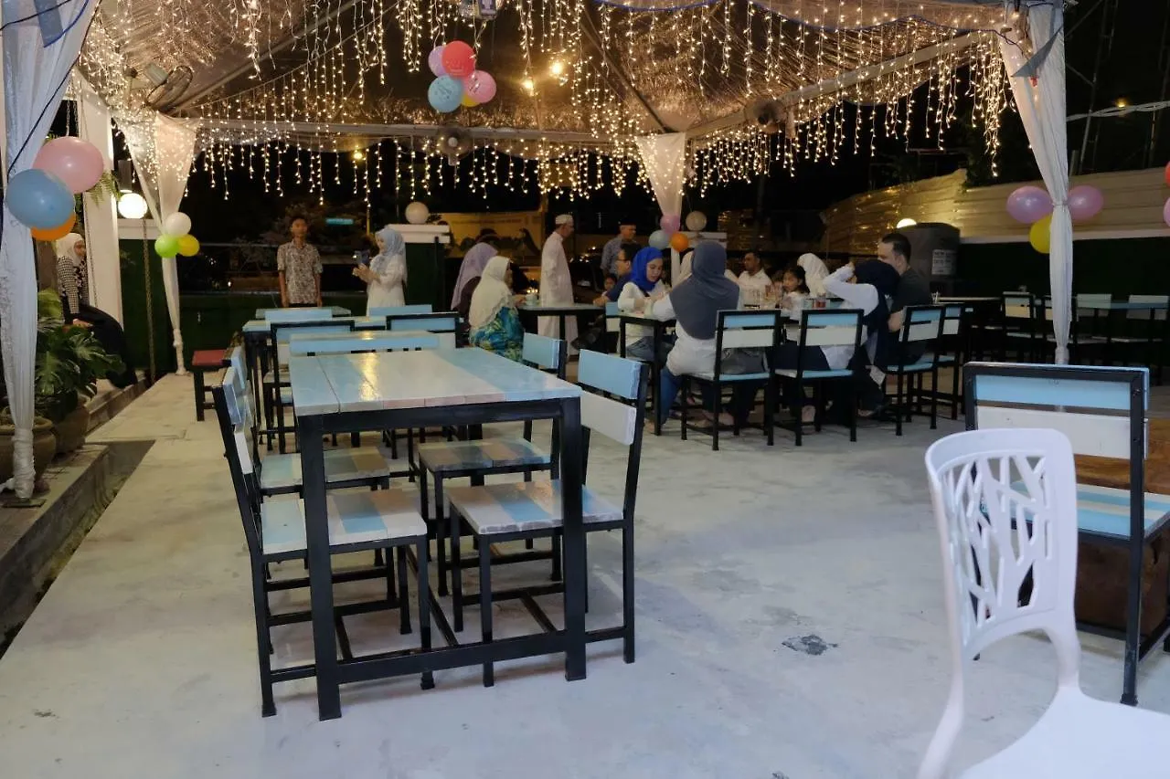 峇六拜Female Dorm @ The Lov Penang住宿加早餐旅馆 马来西亚